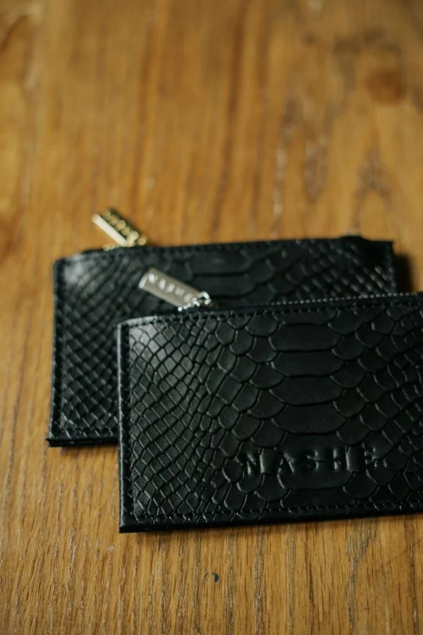 Etui na karty - mini portfelik - czarny - tłoczony